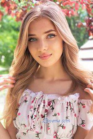 219720 - Anastasia Age: 20 - Ukraine