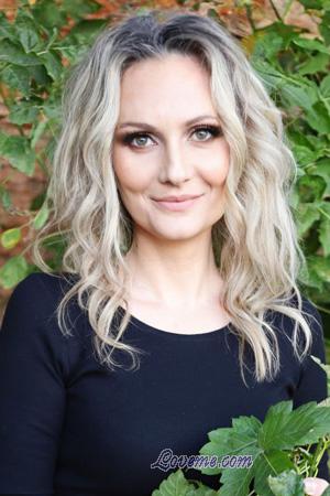 222277 - Alla Age: 45 - Ukraine